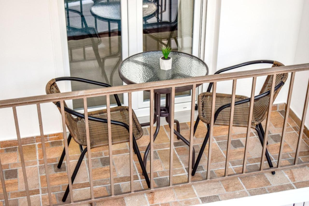 La Maison Plakes 3 Bdr Apt Скиатос Екстериор снимка