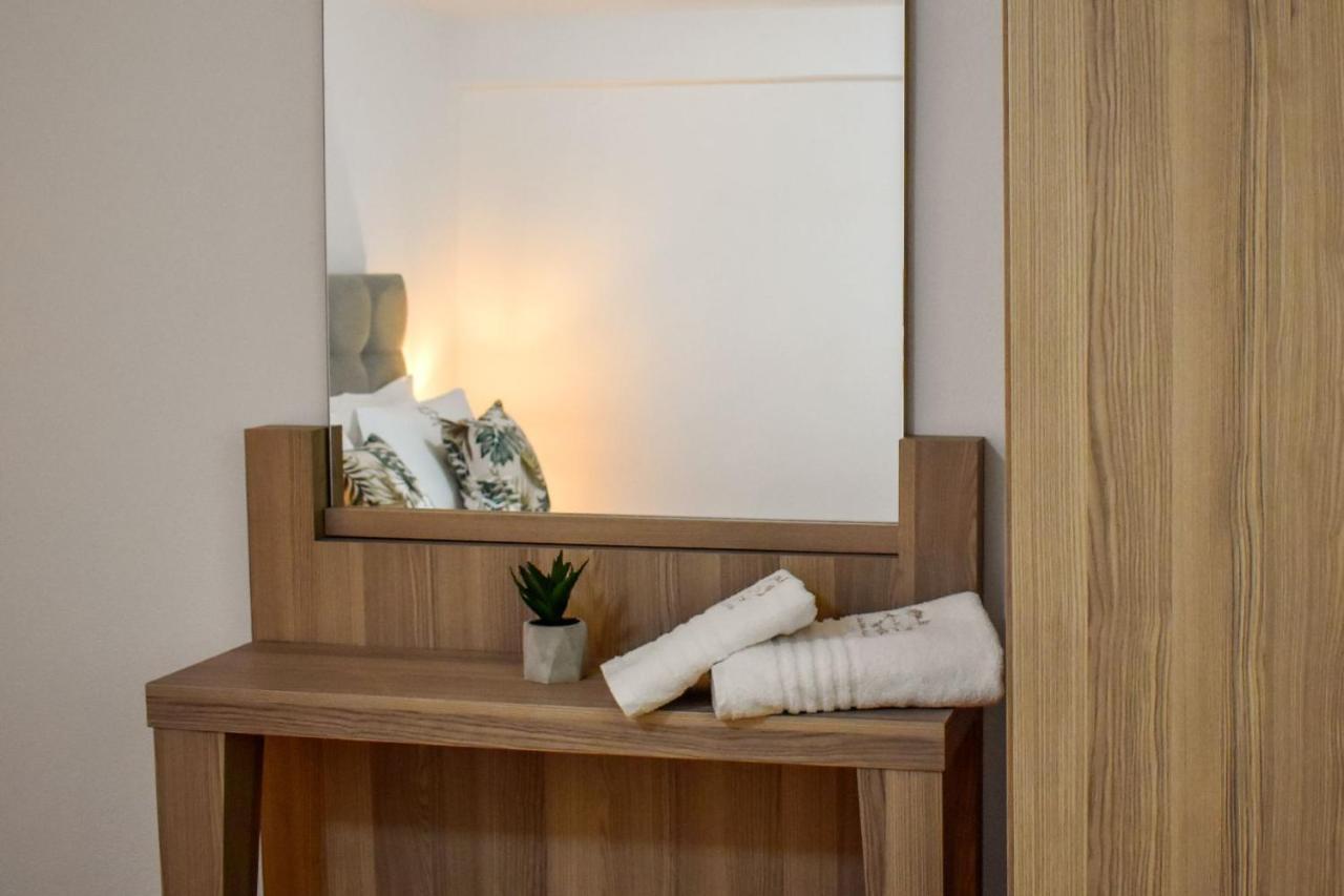 La Maison Plakes 3 Bdr Apt Скиатос Екстериор снимка